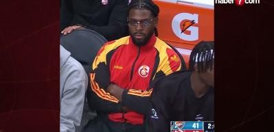 NBA yıldızı Lu Dort, ma&ccedil;a Galatasaray eşofman &uuml;st&uuml; giyerek geldi!