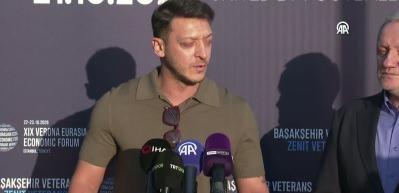 Mesut &Ouml;zil'den FIFA'ya: Herkese eşit davranın!