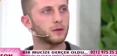 20 yıldır kayıp olan annesini Esra Erol'da buldu
