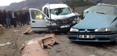Kahramanmaraş'ta feci kaza: 4 &ouml;l&uuml;, 6 yaralı