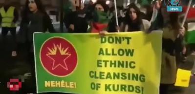 PKK'lılar Londra'nın en işlek k&ouml;pr&uuml;s&uuml;ne YPG pa&ccedil;avraları astı
