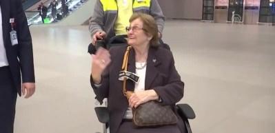 69 yıldır vatan hasreti &ccedil;ekiyordu, sonunda geldi!