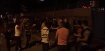 6 yaşındaki kız &ccedil;ocuğunu taciz iddiası, halkı sokağa d&ouml;kt&uuml;!