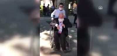 'Ayasofya davasını' kazanan İsmail Kandemir namaz i&ccedil;in geldi 