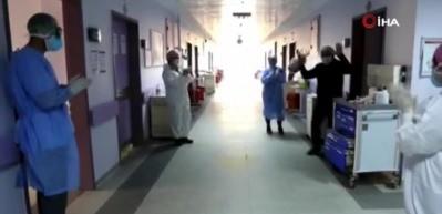 Kronik hastalıklarına rağmen 70 yaşında Koronayı yendi