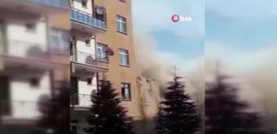 4,2'lik deprem sonrası yerle bir oldu! Binanın &ccedil;&ouml;k&uuml;ş anı kamerada