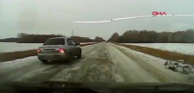 Rusya'da otomobil ve cip kafa kafaya &ccedil;arpıştı: 2 &ouml;l&uuml;, 6 yaralı