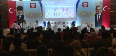 Soylu'dan gen&ccedil;lere tavsiye: Doğru bir istikamette olmanızı &ouml;neririm