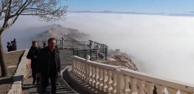 Elazığ'da g&ouml;rsel ş&ouml;len! G&ouml;renleri mest ediyor