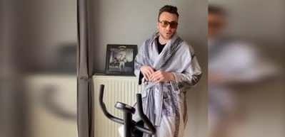 Sefa Doğanay'dan komik Zeki M&uuml;ren taklidi!