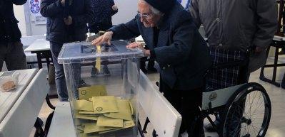 93 yaşında oy kullanma duyarlılığı