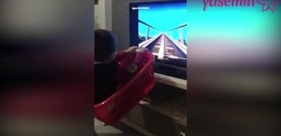 Babasından oğluna eğlenceli oyun