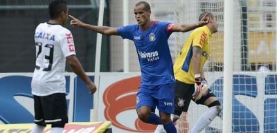 40 yaşındaki Rivaldo gollerine devam ediyor