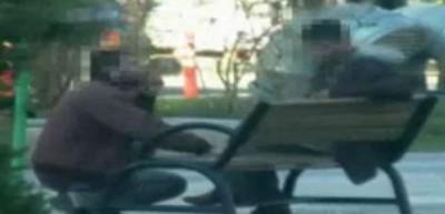 Eroin i&ccedil;in satıcıya diz &ccedil;&ouml;k&uuml;p yalvardı