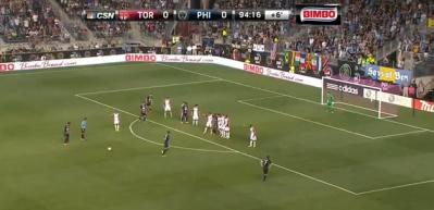 Eski Beşiktaşlıdan m&uuml;kemmel frikik gol&uuml;!