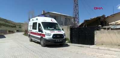 Van'da, bir &ccedil;ift koronavir&uuml;se yakalandı, 2 sokak karantinaya alındı