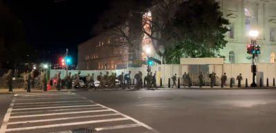 ABD'de gergin bekleyiş! Askerler başkent Washington'a indi