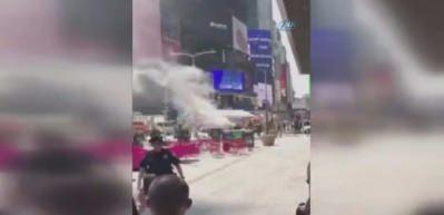 ABD'de dehşet! Aracını yayaların &uuml;zerine s&uuml;rd&uuml;...