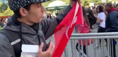 ABD'deki PKK'lılara '&Ouml;l&uuml;r&uuml;m T&uuml;rkiyem' dinleten T&uuml;rk