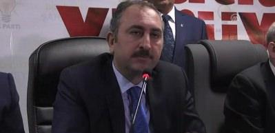 Adalet Bakanı'ndan tek tip kıyafet a&ccedil;ıklaması