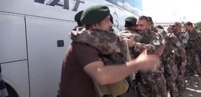 Afrin'deki kahraman P&Ouml;H'lerin duygulandıran d&ouml;n&uuml;ş&uuml;...
