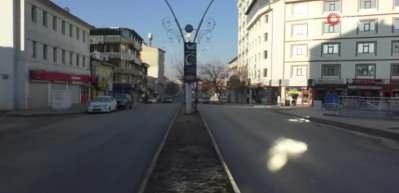 Ağrı'da kısıtlamalar nedeniyle cadde ve sokaklar boş kaldı