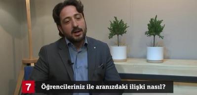 "&Ouml;ğretmenlik okul sıraları ile sınırlı değil..."
