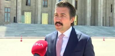 AK Partili &Ouml;zkan: 104 amiralin bildirisine de aynı tepkiyi koymalıyız