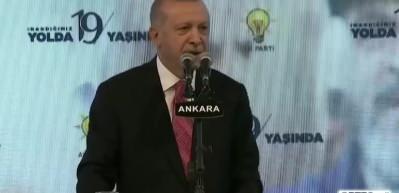 AK Parti'ye &ouml;zel şiir! Başkan Erdoğan okudu