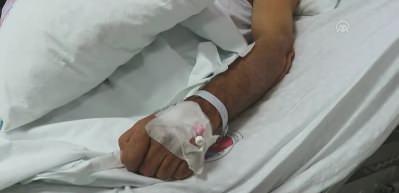 Akrabasını kurtarmaya gitti, 1 saat &ccedil;ığ altında kaldı