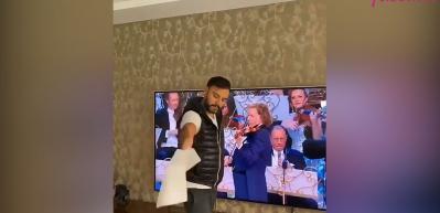 Alişan'dan klasik m&uuml;zik eşliğinde halay şov!