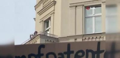 Almanya&rsquo;da Ayşe teyze sosyal medyada 1 Mayıs fenomeni oldu