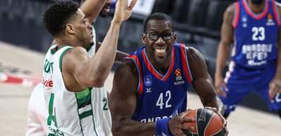Anadolu Efes'ten &uuml;st &uuml;ste 7. galibiyet!