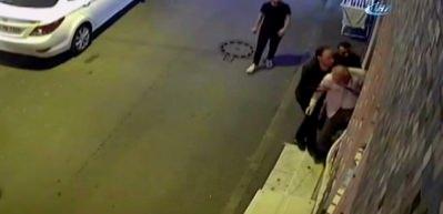 Anne oğul uyardıkları kişi tarafından darp edildi