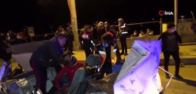 Antalya'da feci kaza: 3 &ouml;l&uuml; 4 yaralı