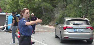 Antalya'da zincirleme trafik kazası: 1 &ouml;l&uuml; 6 yaralı