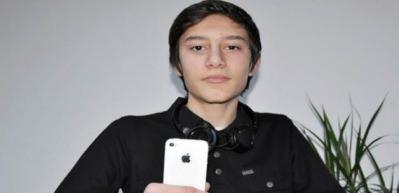 Apple'ı şaşkına &ccedil;eviren liseli gen&ccedil;