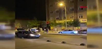 Arnavutk&ouml;y'de şampiyonluk kutlamalarında polisin &uuml;zerine aracını b&ouml;yle s&uuml;rd&uuml;