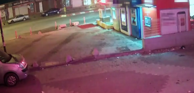 ATM'de kart kopyalayan dolandırıcılar kamerada