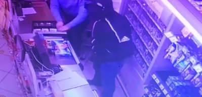 Avcılar’da markette soygun anı görüntüleri ortaya çıktı