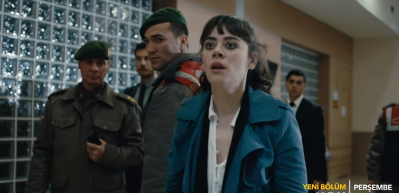 Avlu 3.b&ouml;l&uuml;m fragmanı: Nihal &ouml;ld&uuml;, Deniz'in başı b&uuml;y&uuml;k belada