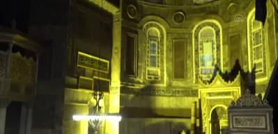 Ayasofya-i Kebir Cami-i Şerifi'nde ikinci sabah namazı da b&uuml;y&uuml;k coşkuyla eda edildi
