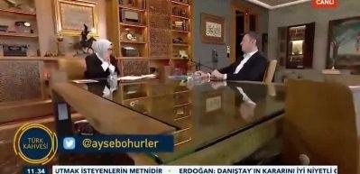 Babam beni d&ouml;v&uuml;nce... Canlı yayında samimi s&ouml;zler