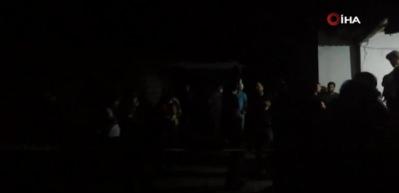 Babasının pompalı t&uuml;feğiyle oynarken kendini başından vurdu.