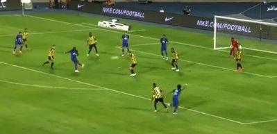 Bafetimbi Gomis, Arabistan'ı sallamaya devam ediyor!