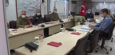 Bakan Akar: Mehmet&ccedil;iğin nefesi ter&ouml;ristlerin ensesinde