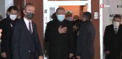 Bakan Akar, TSK komuta kademesiyle şehit olan &uuml;&ccedil; askerin ailelerine taziye ziyaretinde bulundu