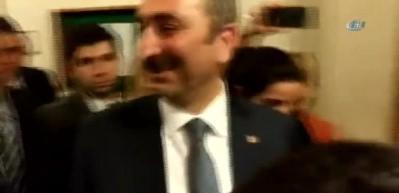 Bakan G&uuml;l: "İade, yakalama kararları hepsini istedik"