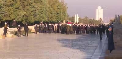 Bakan Sel&ccedil;uk, 24 Kasım &Ouml;ğretmenler G&uuml;n&uuml; dolayısıyla Anıtkabir'i ziyaret etti