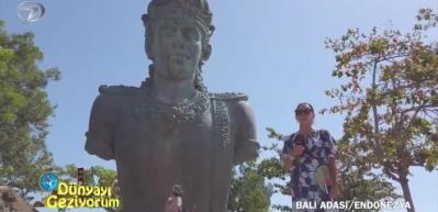Bali'nin dev Hindu anıtlarının bulunduğu K&uuml;lt&uuml;r Parkı 